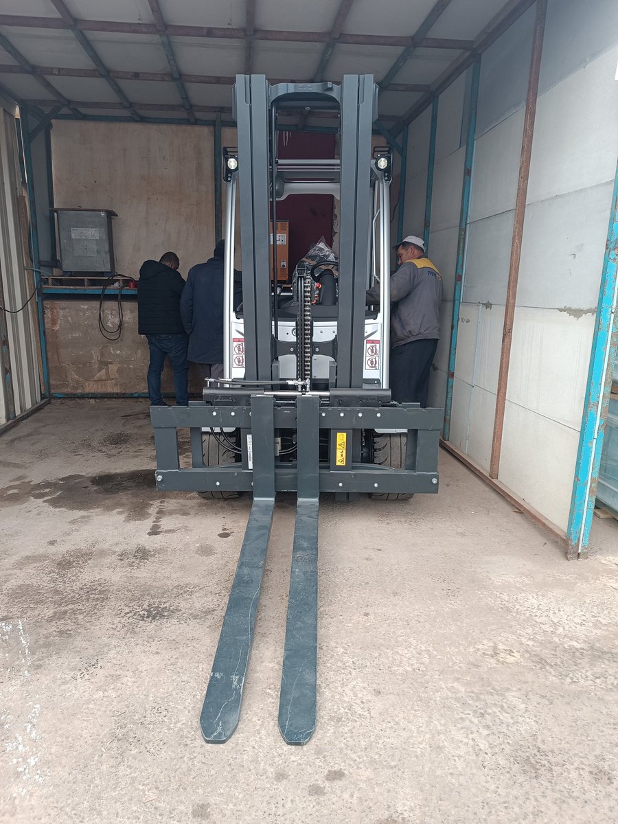MarocStill's tweet photo. Qui peut rivaliser ?

Chariot élévateur électrique frontal STILL RX 60-30/600 équipé d'un tablier large KAUP 

La puissance de la manutention

https://t.co/nZjoLkXWqk https://t.co/urWi38TMne