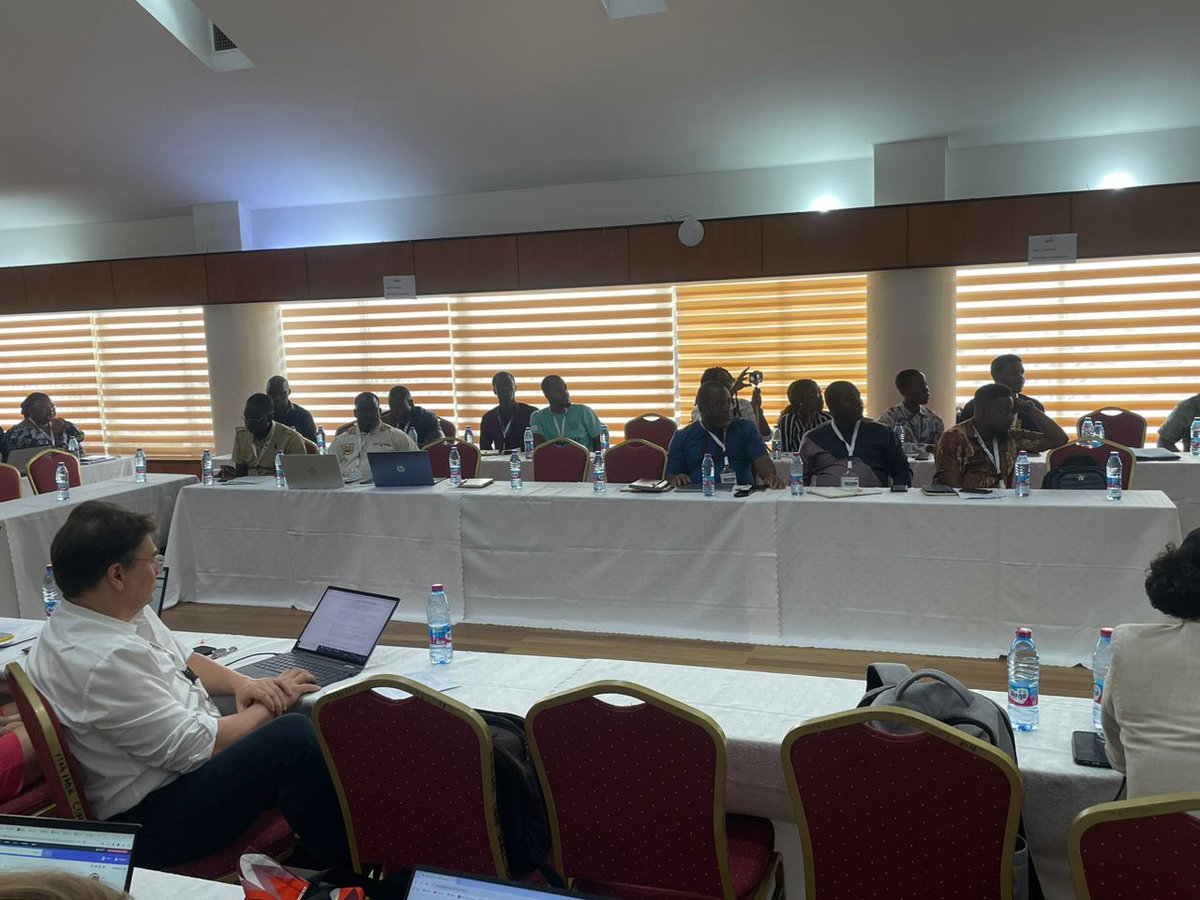 NMIMR_UG's tweet image. Prof. @DorothyYeboahM1, Director, @NMIMR_UG presenting on Work Package One of @PANGenS2023.
#Firstinpersonmeeting
#Bioinformaticstraining