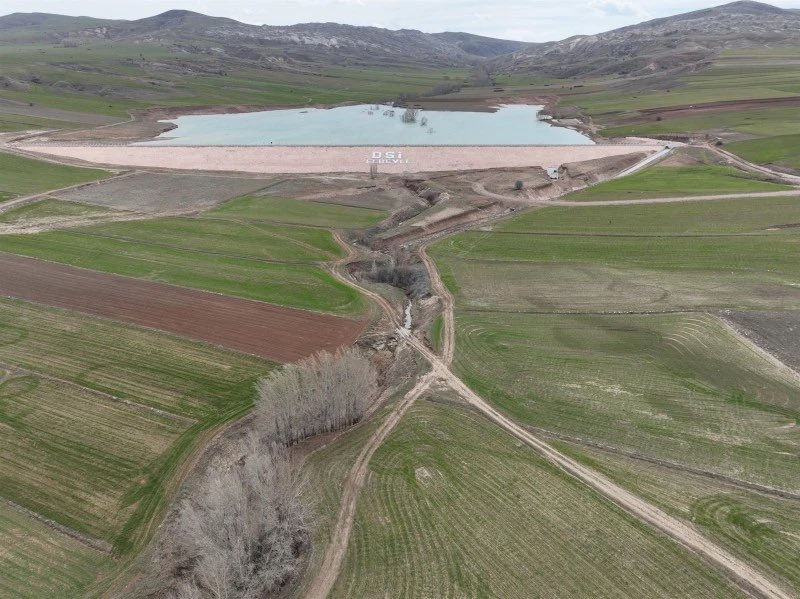 Sivas’a 16 milyar 314 milyon TL değerinde 356 tesis inşa edildi.

💧 İklim değişikliği, hızlı nüfus artışı, artan sanayileşme ve diğer çevre sorunlarıyla birlikte yaşamın kaynağı olan “Suyun değeri her geçen gün artarken, DSİ tarafından tamamlanarak milletin hizmetine sunulan