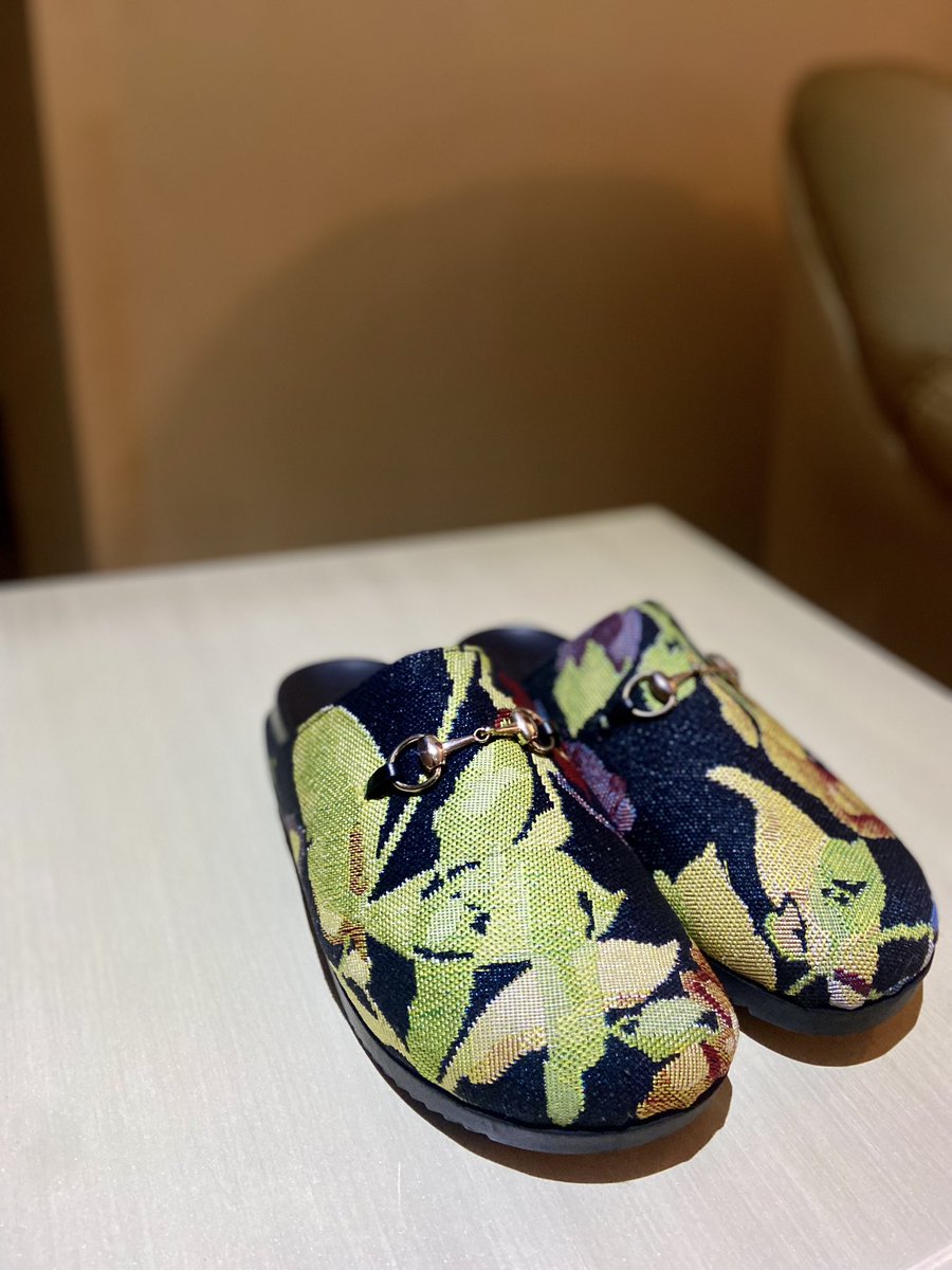 Detalez_'s tweet photo. In simple words, a vision oriented man moves with class and one of it’s accompaniment is good shoes!

Wear shoe fits for classic men

Available in sizes 38-37

PRICE- N18,000 

#shoesshop #leathershoes #luxurygoods #luxuryshoes https://t.co/naFABlhO9f