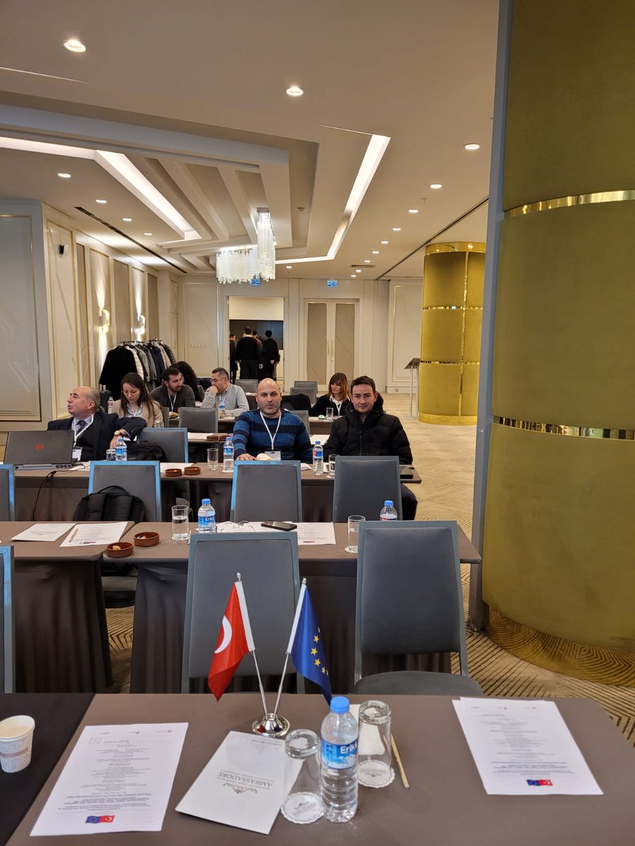 buptogk's tweet photo. @baru_birus Proje koordinatör yardımcıları Ercan Gemici @ercan_gemici ve Ümit Tayfun @zenziyan etkinliğe @baruedutr adına katılım sağladılar 🇹🇷🇪🇺Çevre ve Şehircilik Bakanlığı IPA direktörü @DrIRBayer ve ekibine @ipacevre kusursuz ve samimi organizasyonları için teşekkürler 🙏 https://t.co/YOMefjXUjR