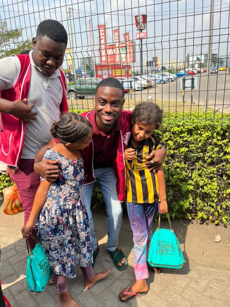 Hunger Relief Month and @legon_leo_club  embarked on an activity by feeding homeless people on the streets of Accra. 

Catch some highlights of it.

#weserve #kindnessmatters #leodistrict418 #legonleoclub #legonleos