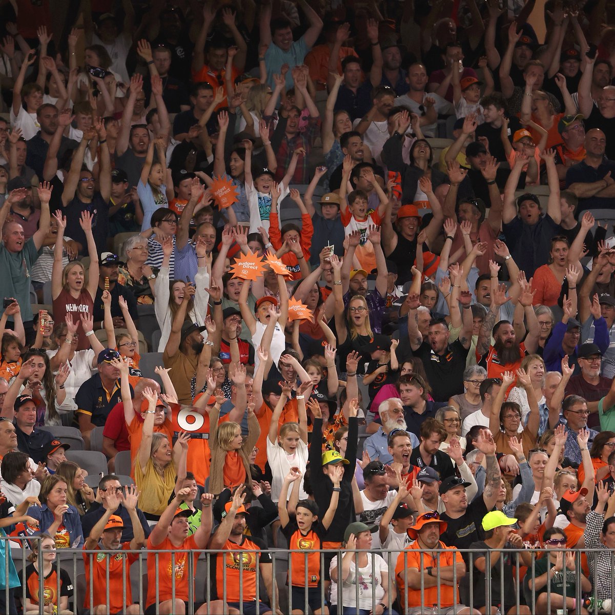 Hands up if you're going to The Knockout Final on Saturday! 🙋‍♀️🙋🙋‍♂️ 🎟️ bit.ly/3O6MkSy Tag a mate you're going to the game with 🏏 #MADETOUGH #BBL13