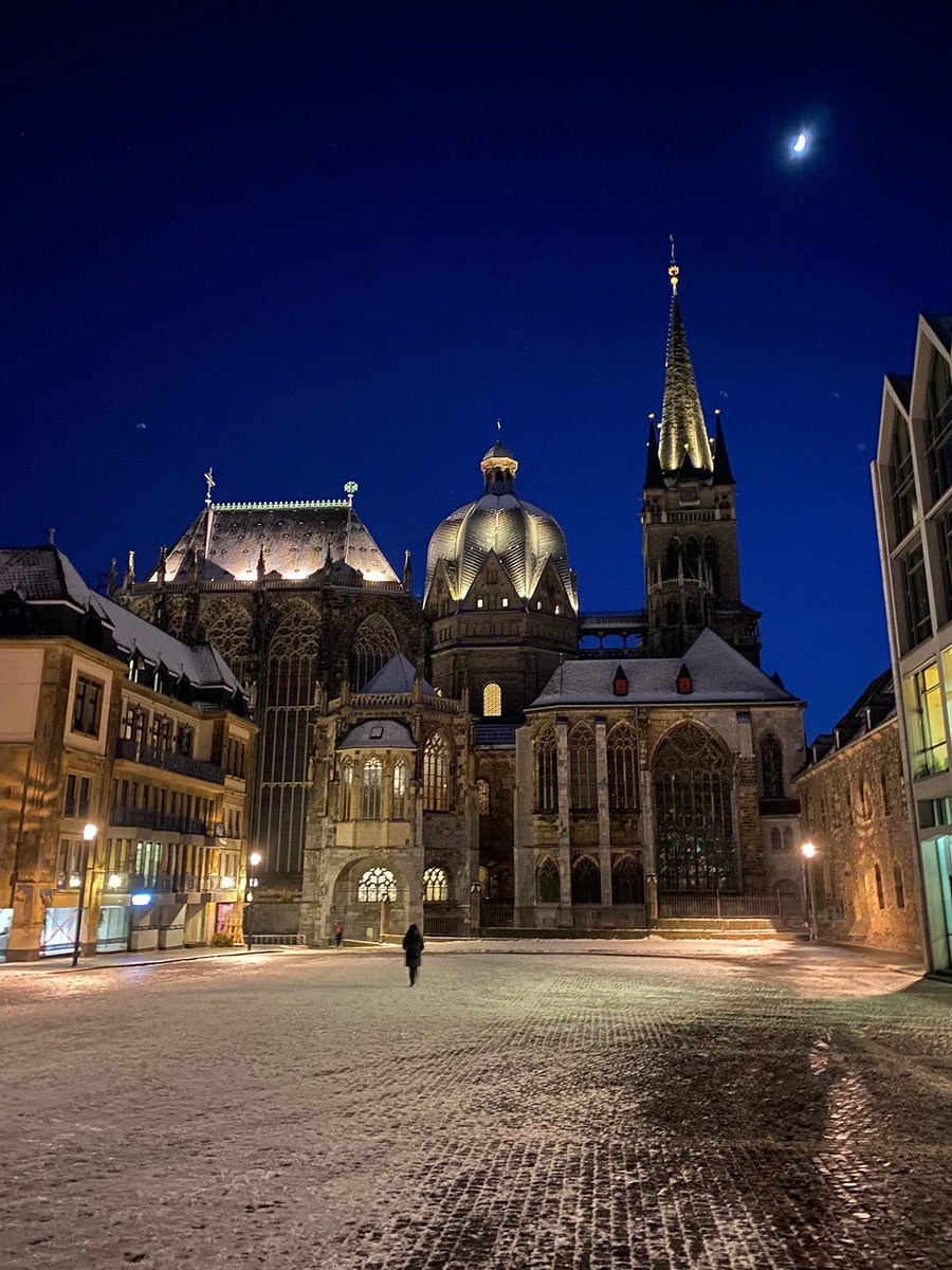 Beautiful winter conditions in Aachen at the moment 😄❄️ (and good if you don’t have to travel…)