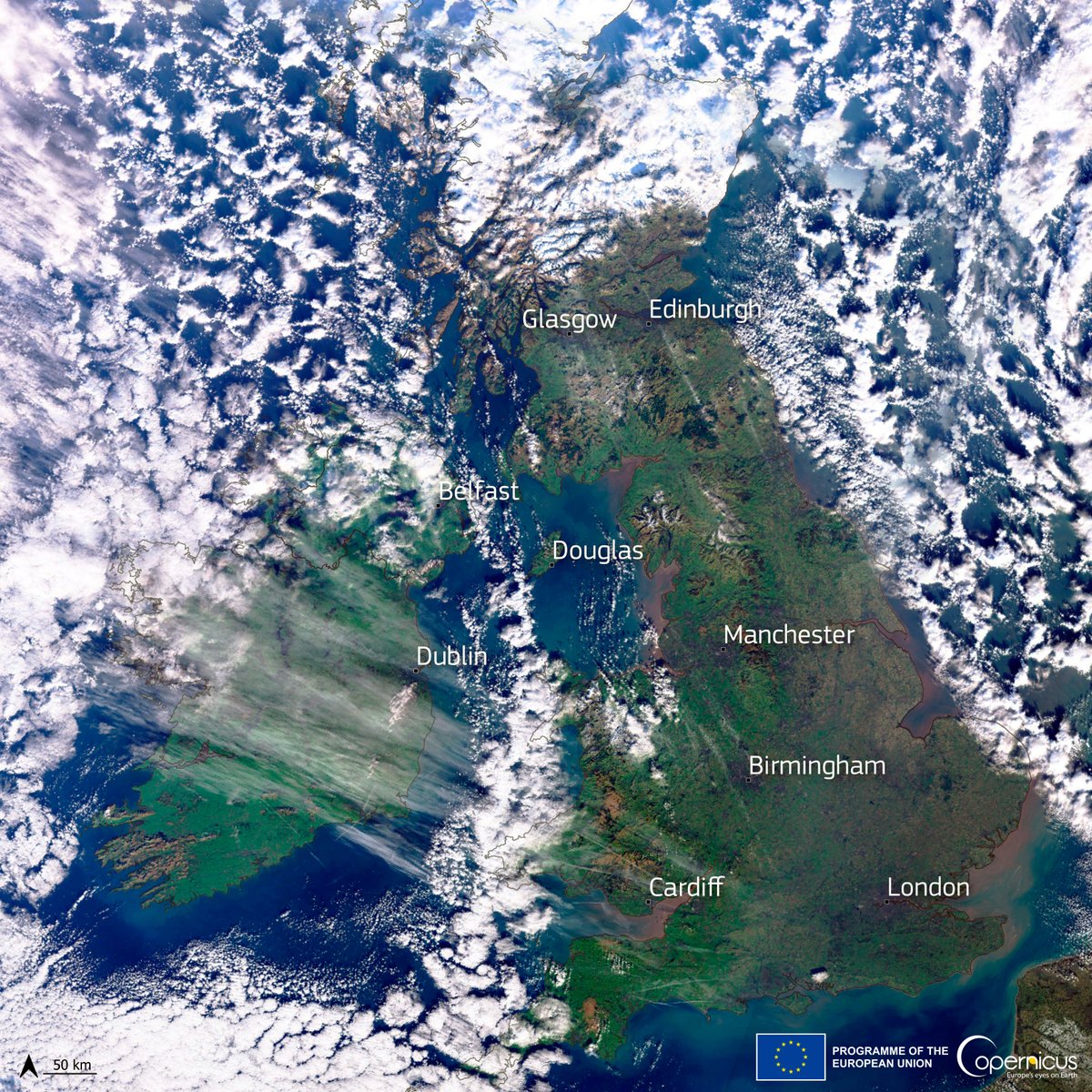 On 15 January, #Copernicus #Sentinel3 🇪🇺🛰️ captured this beautiful image of the British Isles

⬇️#Scotland 🏴󠁧󠁢󠁳󠁣󠁴󠁿 was covered with snow, and there were only few clouds above most of our friends and followers in/around the UK 🇬🇧 and Ireland 🇮🇪