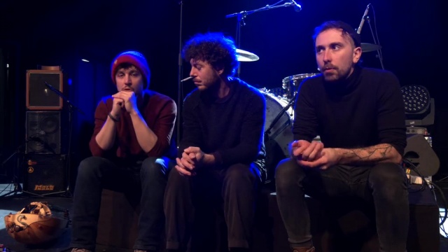 Nous avons rencontré le groupe #Brama au Centre culturel John Lennon à #Limoges. Guitare, batterie, vielle à roue et occitan, venez écouter leur hypnorock du Massif Central le 19 janvier au festival Eurosonic <a href="/esns/">ESNS</a> 
👉ow.ly/tf6050QrBVZ