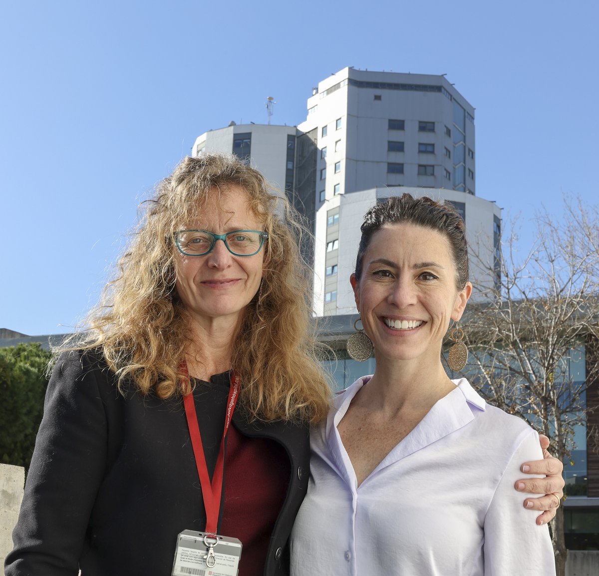 hbellvitge's tweet photo. La reconeguda Dra. @KerriBerriKerri, membre del Snyder Institute for Chronic Diseases de la @UCalgary, va impartir un seminari al @CampusBellvitge sobre l'impacte de les exposicions ambientals en pacients amb fibrosi pulmonar 🫁
ℹ️https://t.co/hPZqPzcYoL
#BellvitgeInvestiga https://t.co/FRGQOmEgFx