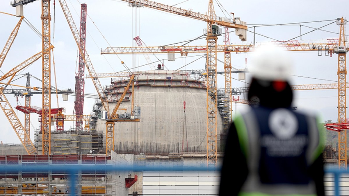 1MedyaNews's tweet photo. 📛 Five employees at a nuclear power plant construction site in Mersin, Turkey, have died from meningitis, prompting concern over accountability for on-site working conditions.
#AkkuyuNuclear | #Workerfatalities | #Mersin
🔗 https://t.co/ftb7iU0ZVX
🌍 https://t.co/gFLA3ZjmJy https://t.co/GwaNkfxbWp