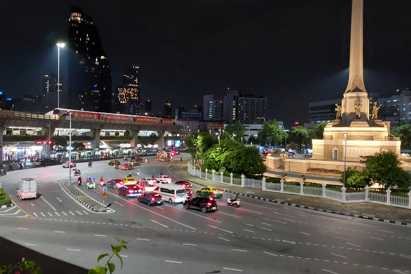 proelectrician's tweet image. CU Phosco Lighting Energy-Efficient LED Solution Transforms Bangkok’s Landmark Roundabout

Find out more here - professional-electrician.com/products/cu-ph…

@CUPhosco #ledlighting #ledfloodlight #floodlights