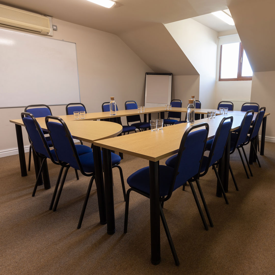 It's a FULL HOUSE here today with all six conference rooms booked out. Lots of busy people making the most of our fantastic facilities. For availability throughout the month, give our friendly team a call 📞 01564 823402