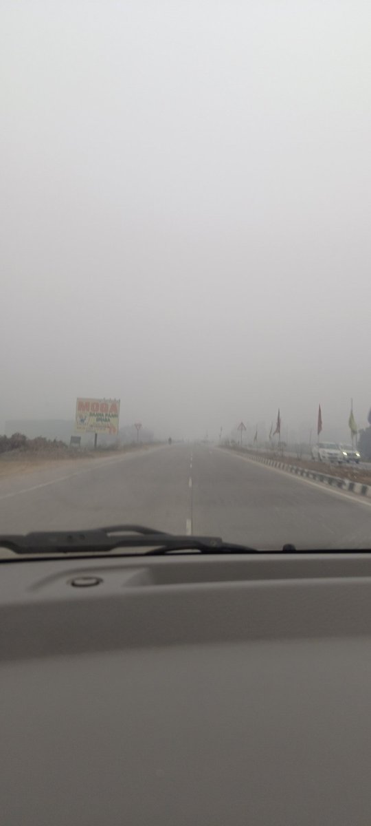 vikram_ramki's tweet photo. Driving from Bareilly to Delhi to catch a flight to Chennai after our former one was cancelled due to fog issues. I can't see anything on the roads. Imagine the plight of a pilot in these situations. #goindigo #flightparithabangal https://t.co/BPnOFZuiUP