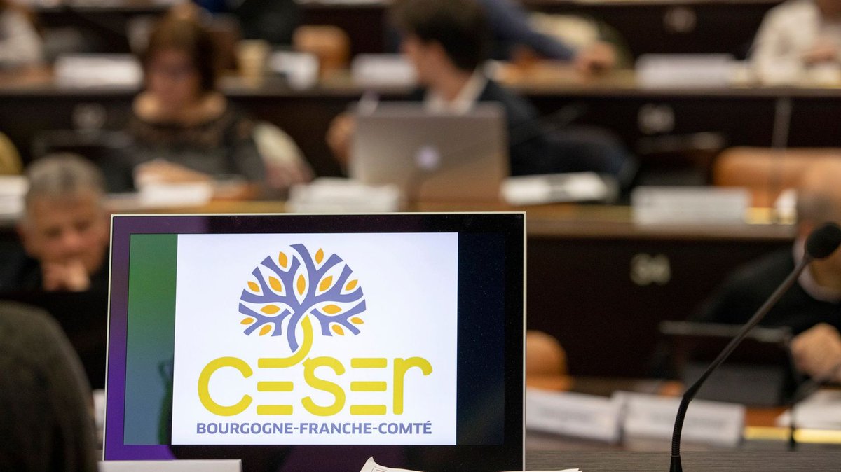 CESER Bourgogne-Franche-Comté (@ceser_bfc) on Twitter photo 📆22 janvier 9h30 <a href="/bfc_region/">Région Bourgogne-Franche-Comté</a> Dijon
Séance plénière d’installation de la nouvelle assemblée #ceserbfc
Les 110 conseillères & conseillers, nouvellement désignés par le <a href="/Prefet21_BFC/">Préfet Bourgogne-Franche-Comté, Préfet Côte-d'Or</a> pour le mandat 2024-2029, éliront le ou la Président(e) & les 21 autres membres composant le Bureau 📆22 janvier 9h30 <a href="/bfc_region/">Région Bourgogne-Franche-Comté</a> Dijon
Séance plénière d’installation de la nouvelle assemblée #ceserbfc
Les 110 conseillères & conseillers, nouvellement désignés par le <a href="/Prefet21_BFC/">Préfet Bourgogne-Franche-Comté, Préfet Côte-d'Or</a> pour le mandat 2024-2029, éliront le ou la Président(e) & les 21 autres membres composant le Bureau