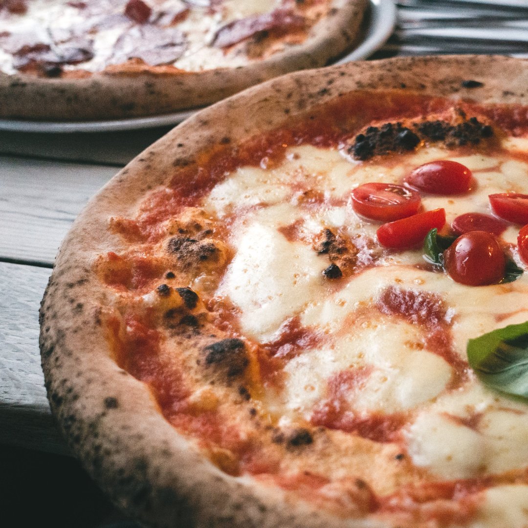 bestbakingtips's tweet image. Ditch the delivery and elevate your pizza game with this Easy Whole Wheat Pizza Crust! 🍕✨ Healthier, heartier, and oh-so-delicious. Who's ready for a slice of homemade perfection? 🌾

Grab the full recipe: tinyurl.com/2xe6f3ga 

#WholeWheatPizza #PizzaNight #HomemadeCrust