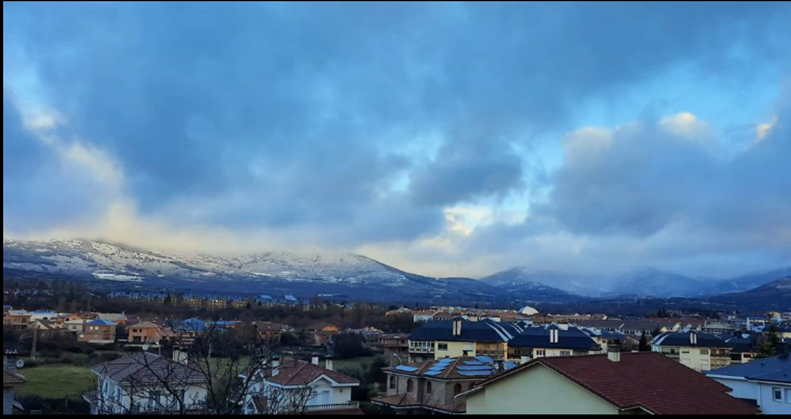 Paralelo20's tweet photo. #DiadePodcast🎧
En #Madrid estamos de enhorabuena, xq el @PN_Guadarrama lo amplían en 30km² hacia Rascafría @JoaquinGeografo nos habla de este Declarado Parque Nacional en 2.013
Escucha ▶ https://t.co/JHYUcCyDWP
 @Ayto_Guadarrama @ComunidadMadrid https://t.co/L3UWU8q1uz