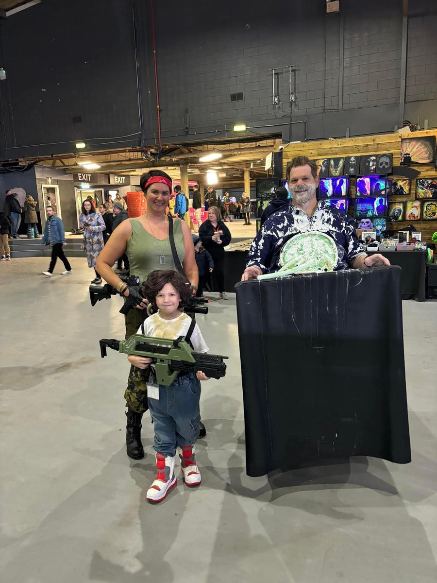 robbomatrix's tweet photo. @jenettebras @lancehenriksen any chance of you coming to the UK for a convention sometime? Would love to get a picture with you guys in our tribute cosplays. (Aliens is our fave film &amp; we actually named our lil one Ripley!) https://t.co/0Lsmd2zPXE