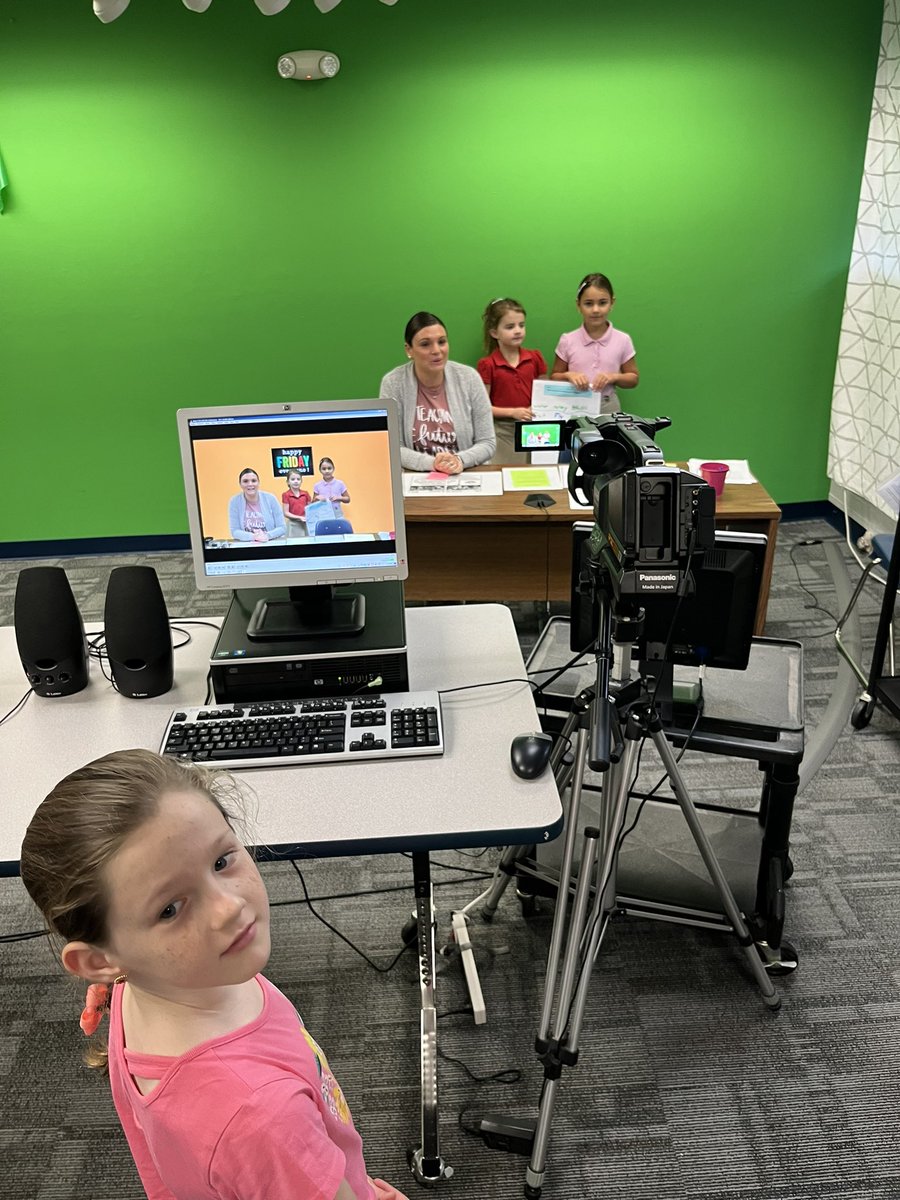 Skudnig's tweet photo. @TommieBarfield #StudentLighthouse Survey #ActionTeam reporting their analyzed data. “What was your favorite field day activity?” Top 2 answers= Fruit Fly and Water Relay. @PEatTBE @TheLeaderinMe #StudentVoice https://t.co/qBOcC4Lry1