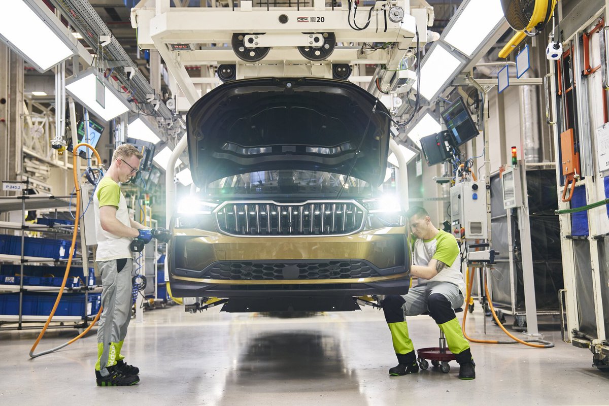 europawire's tweet image. Expansion of #Kvasiny Plant Boosts #Škoda’s Capacity for Second-Generation #Kodiaq #SUVs news.europawire.eu/expansion-of-k… @skodaautonews