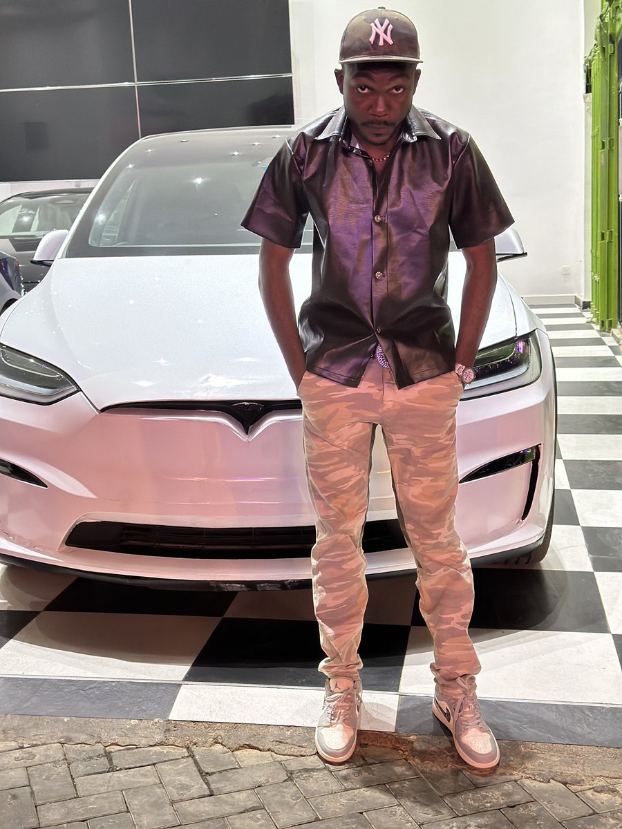 ChairmoTravis's tweet photo. The calmer you are, the clearer you think. Move with strategy, not with https://t.co/fqcF2yTCG7 your workings, stop competing, run your dealings, no dey talk too much ⚓️🦅 #tesla https://t.co/juDAsPrDFG