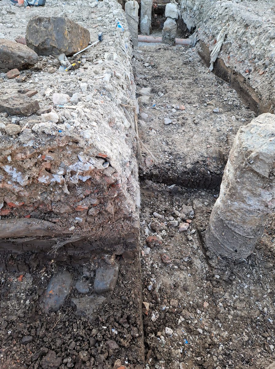 Fake History Hunter tweet media