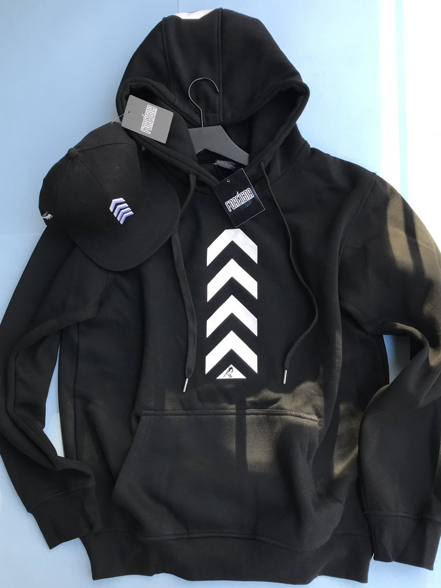 shop_foreigna's tweet photo. Winter Let’s Go… https://t.co/WjYjlbzoiP #streetwear #winterfashion #Hoodie https://t.co/Cg97cL11Ke