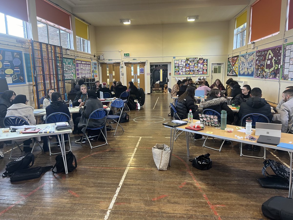 HyperHelga's tweet image. Exploring maths, talking maths, planning maths today with ECT teachers ⁦@CentralMathsHub⁩ Whatever stage you are at as a teacher, TA or leader, there’s a free Maths Hub programme for you.