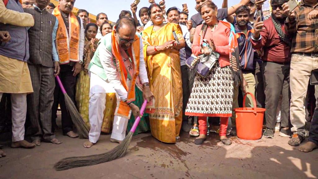 ChouhanShivraj's tweet photo. मेरे राम आएंगे... https://t.co/qTk6BLoOq7