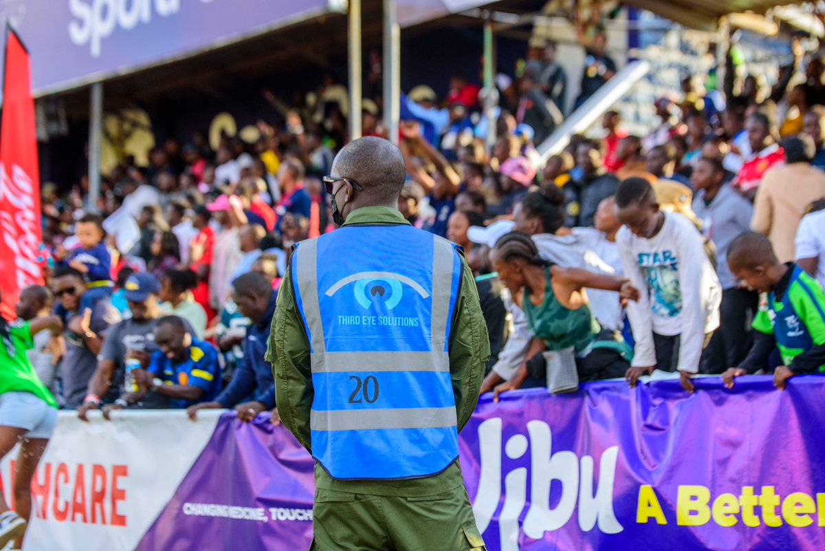 thirdeyeke254's tweet photo. 🛡️ Planning an event? Ensure safety with these key tips: 
✔️ Conduct a security risk assessment 
✔️ Establish clear emergency procedures 
✔️ Hire trained security professionals 
#EventSafety #SecurityPlanning https://t.co/0LPYC1y6rj