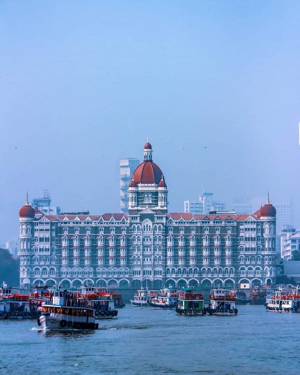 lkohospital24hr's tweet photo. Mumbai is the city where people live their dream.
#AamchiMumbai
#WinterVaccation
#Mumbai https://t.co/55GqXxM0uZ