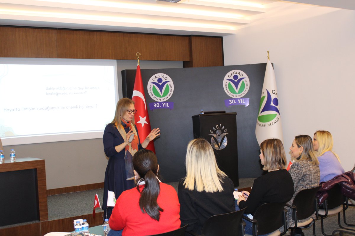 Gagiad's tweet photo. Kadınlar Kurulumuz tarafından düzenlenen Ceresta Eğitim Danışmanlığı ve Koçluk Merkezi Kurucusu Hülya Güven'in eğitmen olarak yer aldığı Koçluk Becerileri Semineri üye eşlerimizin katılımlarıyla gerçekleşti. https://t.co/lC8GNqm3tE