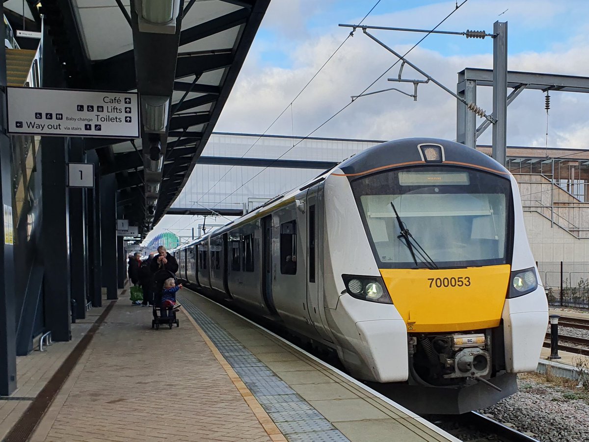 JamesTGlossop's tweet image. Thameslink 700053 seen arriving into Brent Cross West on the 6th January with the 13:41 to Sutton. (06/01/2024) #BrentCrossWest #Thameslink #Class700 #London