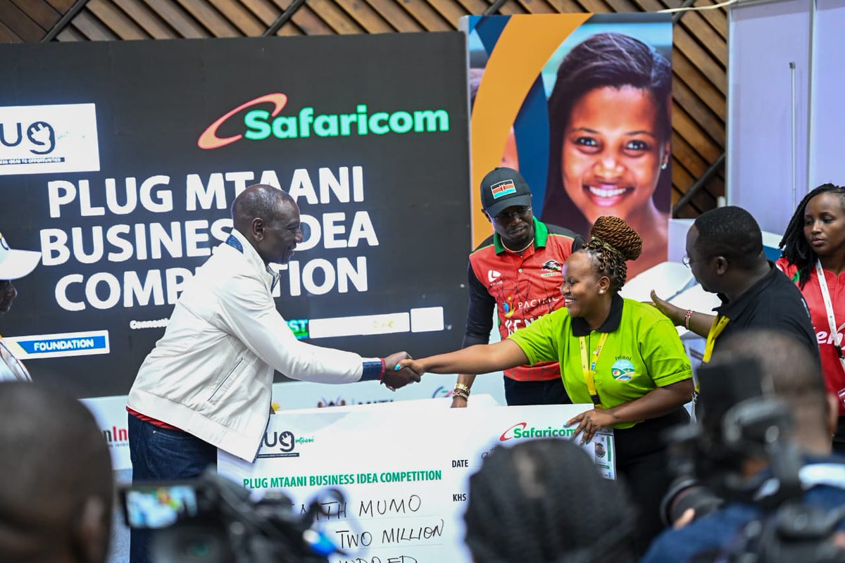 PLUGMtaaniKenya's tweet photo. 29 year old, Faith Mumo, from Makueni County came in third, in the Plug Mtaani Business Idea Competition. She's providing a solution for the seasonality of fruitsand vegetables, post-harvest losses, lack of markets for their produce.... 1/3
#PlugMtaani 
#Vijana2Invest https://t.co/wzUamUu1L1