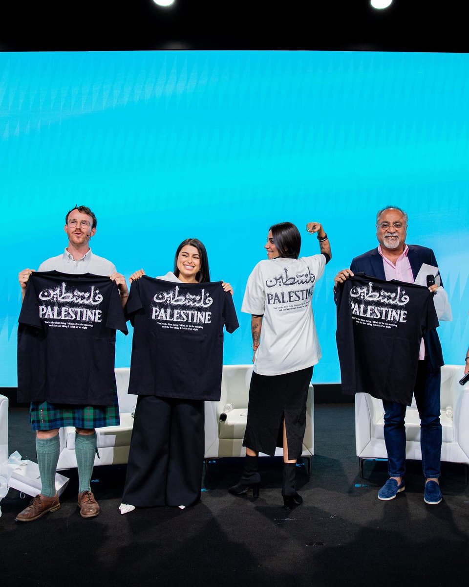 The First Piper (@firstpiper) on Twitter photo The 1Billion Summit! 🎬 Last week I was invited to host at the <a href="/1BillionSummit/">1 Billion Followers Summit</a> in Dubai & the guests were mighty impressive individuals! A big shukran to <a href="/MinaAlSheikhly/">للحساب للبيع مينا الشيخلي</a> / <a href="/SaraAlMadani/">سارة المدني</a> / <a href="/lbhatiaofficial/">lalbhatiaofficial</a> / Nicolas Nath for such an insightful & entertaining session 🙌 The 1Billion Summit! 🎬 Last week I was invited to host at the <a href="/1BillionSummit/">1 Billion Followers Summit</a> in Dubai & the guests were mighty impressive individuals! A big shukran to <a href="/MinaAlSheikhly/">للحساب للبيع مينا الشيخلي</a> / <a href="/SaraAlMadani/">سارة المدني</a> / <a href="/lbhatiaofficial/">lalbhatiaofficial</a> / Nicolas Nath for such an insightful & entertaining session 🙌