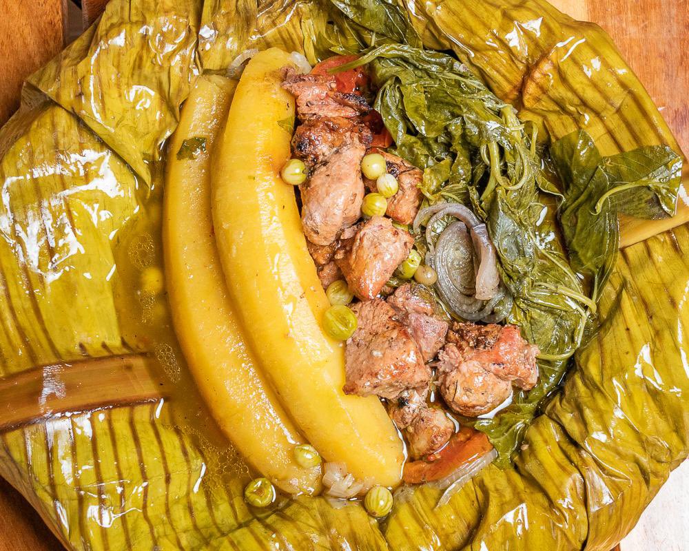 Naahwera's tweet photo. Any signs of Lunch that side? 

Or I give you Pork Luwombo. https://t.co/dftwzH2Xxt