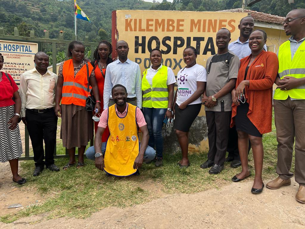 Rotary_Snowpeak's tweet photo. After the severe Nyamwamba floods,some of the beds at Kilembe mines hospital developed rust.Rotarians we felt that was a health threat to the patients sleeping on those beds.Rotary Kasese snow peaks took on the painting of these beds.Thank you all for supporting https://t.co/CICmnYeNeB
