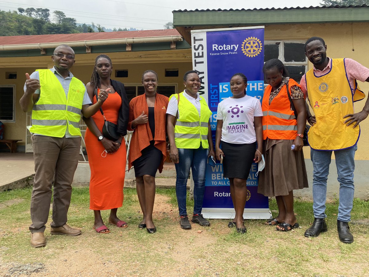 Rotary_Snowpeak's tweet photo. After the severe Nyamwamba floods,some of the beds at Kilembe mines hospital developed rust.Rotarians we felt that was a health threat to the patients sleeping on those beds.Rotary Kasese snow peaks took on the painting of these beds.Thank you all for supporting https://t.co/CICmnYeNeB