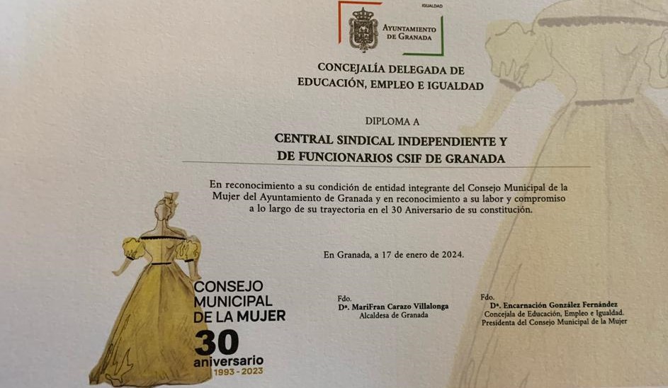 CSIFGranada's tweet photo. 💚La responsable de Igualdad de CSIF Granada ha recogido este miércoles el reconocimiento del @aytogr como entidad integrante del Consejo Municipal de la Mujer en la Gala del 30 Aniversario de su constitución #CSIFPorTiContigo #Igualdad https://t.co/i6K7fBahw5