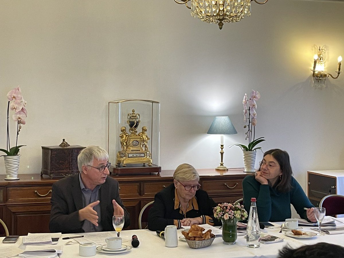 Rentrée 2024 du Club @Villescyclables
Après des  avancées à consolider, il faut encore accélérer le déploiement des mobilités actives en 2024
✅augmenter les investissements pr les territoires
✅renforcer le SRAV
✅apaiser les conflits d'usage
✅développer la filière économique