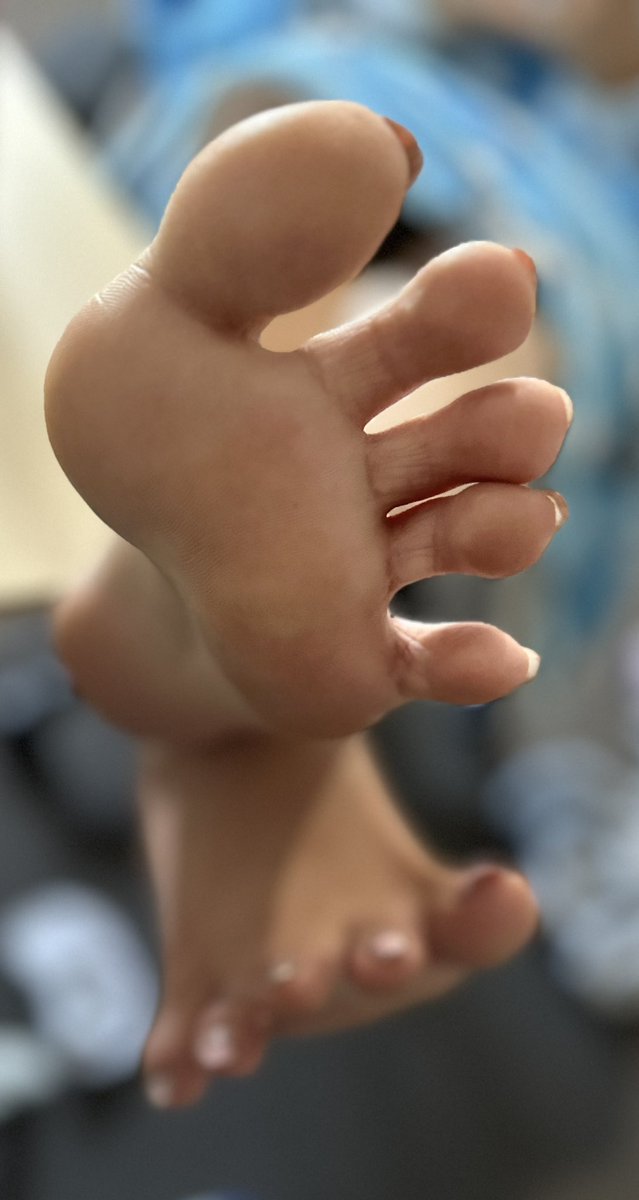 Asiangoddess00's tweet photo. Close ups 
#footfetish #asianfeet #pinayfeet #goddessfeet #footslave #findom #slavetask https://t.co/Rb8NWL72M8