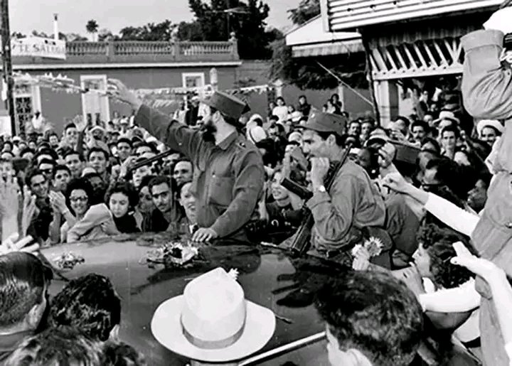 ThiagoIzq2022's tweet photo. Se cumplen hoy 65 años de la entrada triunfante de nuestro Comandante en Jefe Fidel Castro a Pinar del Río, así terminaba su recorrido por toda Cuba nuestra invicta Caravana de la Libertad. #IzquierdaLatina #CorazónRojo #EstaEsLaRevolución @DeZurdaTeam_ . https://t.co/vUMN215Cty