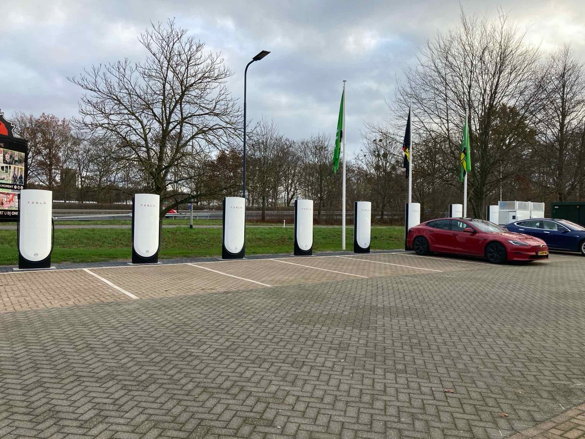 New Tesla Supercharger: Heerlen, Netherlands (8 stalls) tesla.com/en_eu/findus?l…