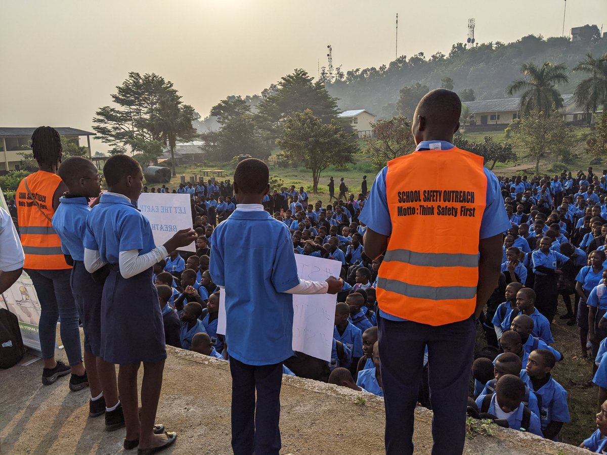 SchoolSafetyO_'s tweet photo. SSO Climate and Health Awareness Campaign at Government High School Bokwango, Buea.

#climatefriendlyschools #HealthForAll #carbonsink #ClimateChange #COP28UAE

#GlobalClimateHealthAlliance 
#Welcometrust 
#RockefellerFoundation 
#ClimateandHealthAlliance
#UNDRR https://t.co/DlQVwVLq2S