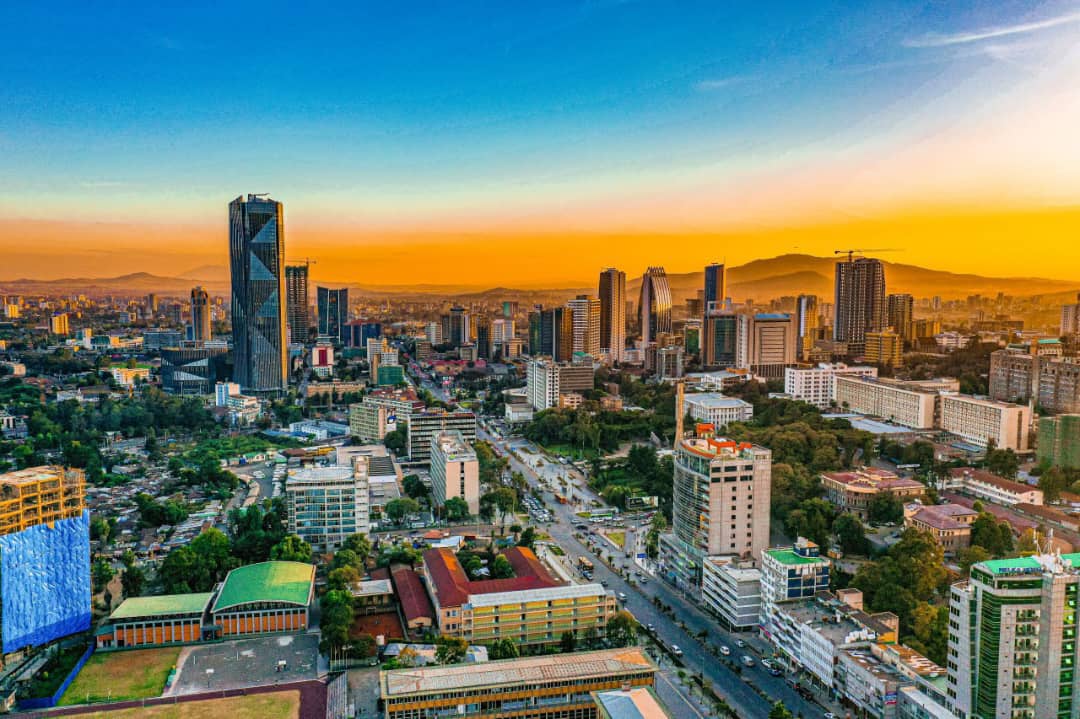 bella_milan10's tweet image. ህዝቡን አታውቁምና ተውት
#Addis_Ababa.🇪🇹
የከተማችን አዲስአበባ ህዝብ በእለት እንቅስቃሴው ውስጥ ለስራ እንጂ ለወሬ ጊዜ የሌለው እንደሆነ በተደጋጋሚ አረጋግጧል።ነገም ይህንኑ የሚያስቀጥል ህዝብ ነው።