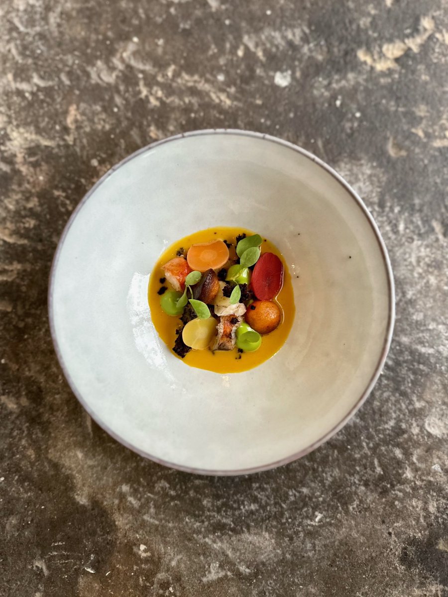 BBQ Lobster, Carrot and Lobster Broth, Black Pudding, Nasturtium. Currently on our tasting menu here at Simpsons ⭐️ simpsonsrestaurant.co.uk/menus/tasting-…