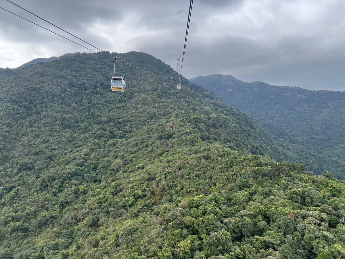 boywithmint's tweet photo. Cable car to Ngong Ping. https://t.co/FrwfgxFL8n