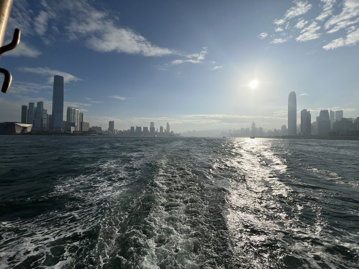 boywithmint's tweet photo. On the way to Mui Wo, Lantau Island. https://t.co/TLZruIDLPp