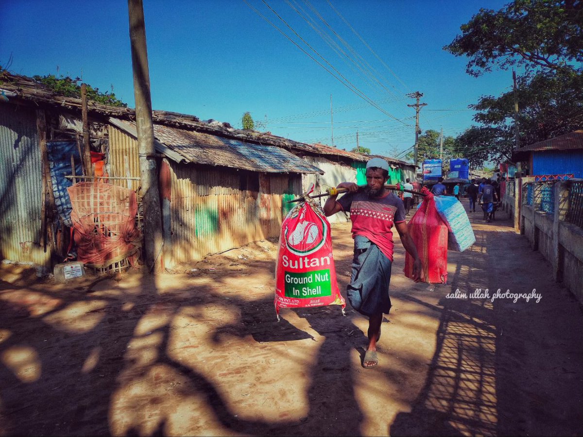 MainulI39525825's tweet photo. #RohingyaRefugeeStruggleLife
Struggle life of rohingya refugee Camp in Bangladesh Refugee Camp
#rohingya
#rohingya_muslims
#rohingyachildren
#rohingyaphotography https://t.co/m8TJgFcXbt