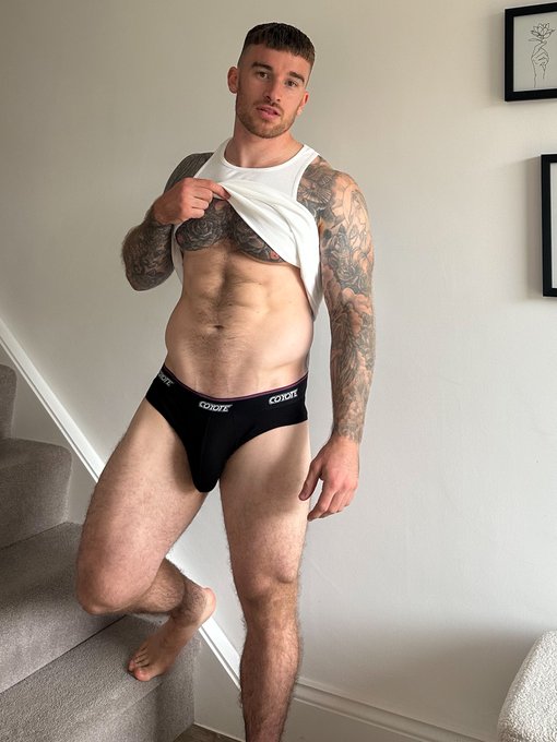 For all my exclusive content ➡️😉 https://t.co/1upA7eemP6 https://t.co/xh1z9szzes