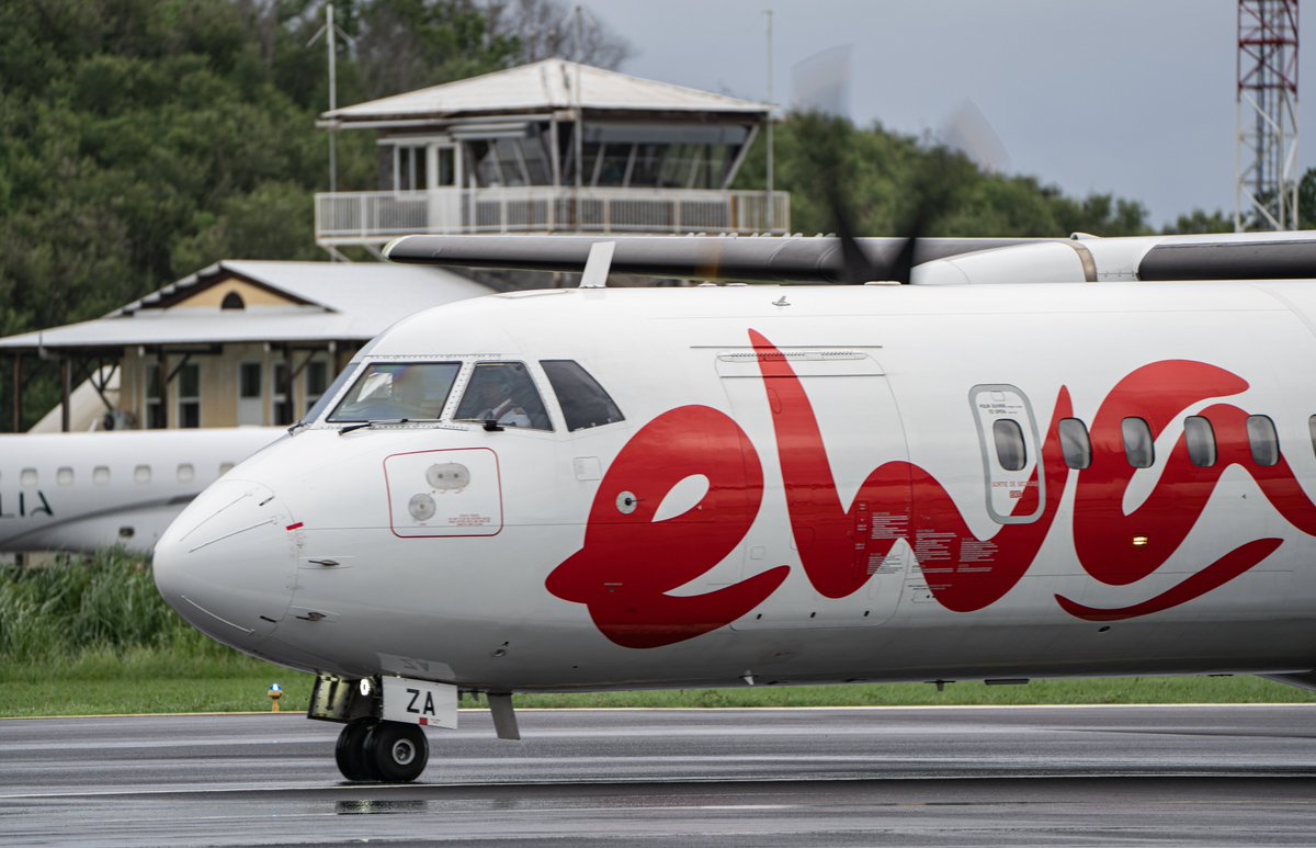 Ça souffle sur Mayotte ! 🌬️
Arrivée du Ewa 245 en provenance de Mahajanga 🇲🇬
#ATR72-600 (F-OJZA)
#avgeek #aviation