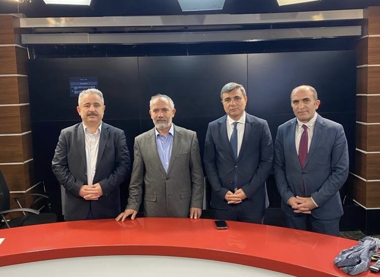 Anadolu Yayıncılar Federasyonu olarak Akit Medya Grubu Ankara Temsilcisi Sn Latif Şimşek’i ziyaret ettik.