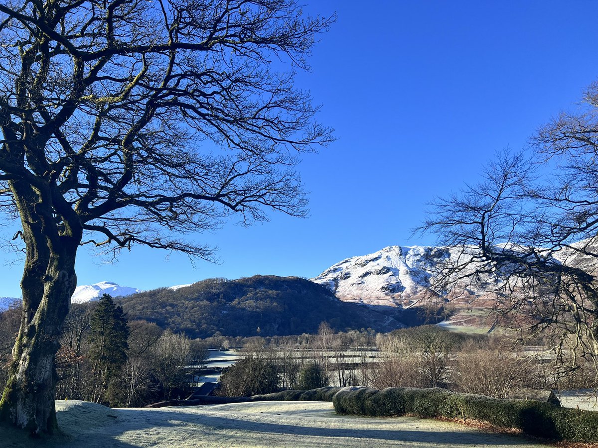 @BlencathraTim @townsendoutdoor @Al_Humphreys @alex_staniforth @RodIrelandphoto @SnowHour @StormHour @PeterGWeather @CumbriaWeather @CumbrianRambler @onLoughrigg @SiobhanFosterP @AireyAndy @LakesStiles @CAfStweets @thealpineclub @glocky9 @fellranger1 Beautiful